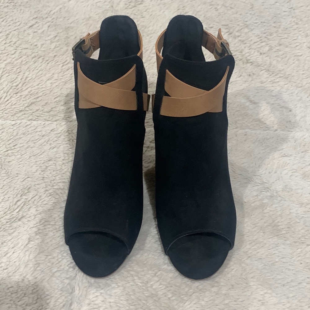 JUSTFAB suede and leather peep toe ankle booties. Size 8.5